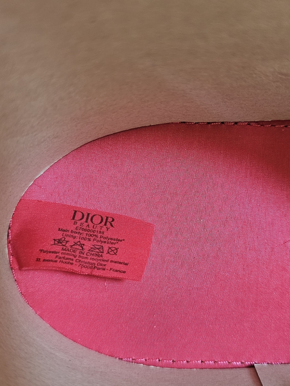 New Miss Dior Beauty Tote Bag Exclusive + matching makeup pouch - Picture 11 of 16